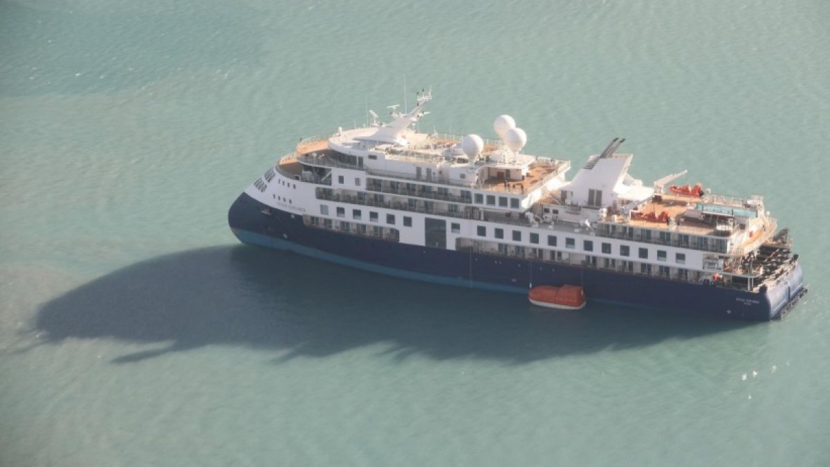 Cruise ship carrying 206 people runs aground in Greenland - Vimarsana News