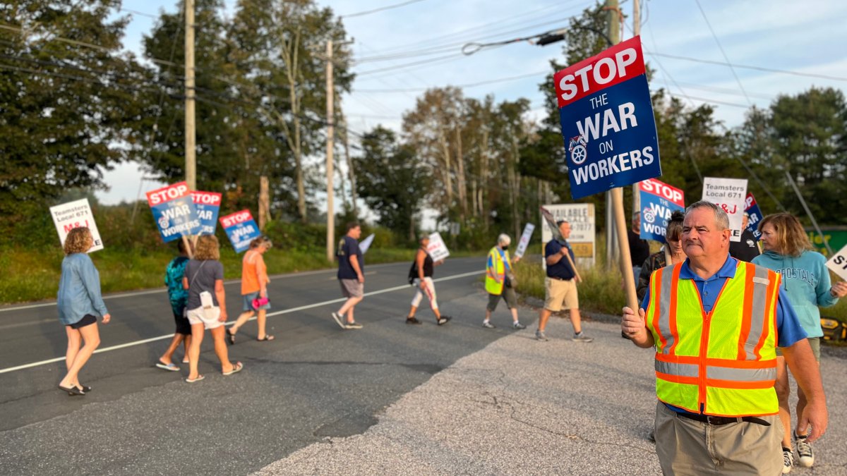 School bus drivers end strike in Coventry, reach contract agreement with bus company - Vimarsana News