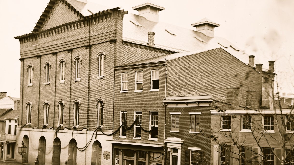 Tickets to Ford's Theatre on night Lincoln was killed sell at auction – NBC Connecticut - Vimarsana News