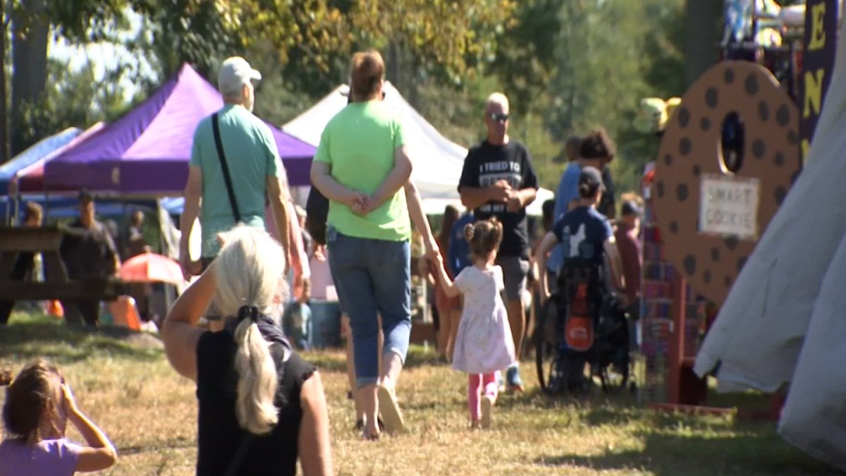 Families spend Labor Day weekend at agricultural fairs in Conn. NBC