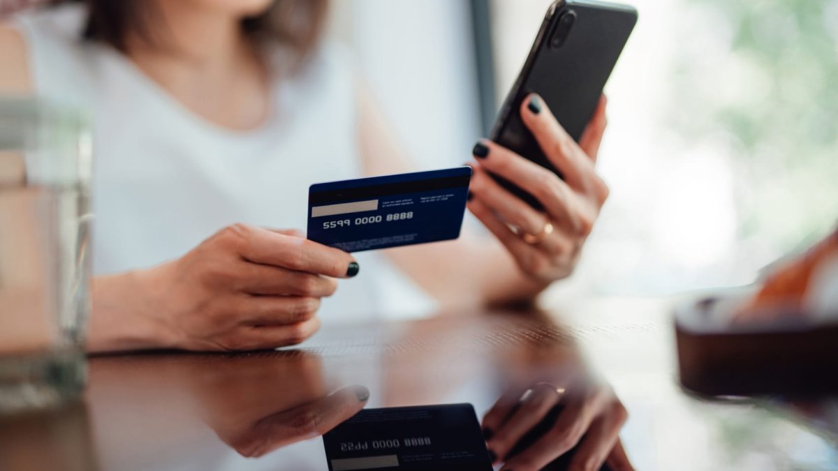 Credit scores hit an all-time high, even though households are falling deeper in debt - Vimarsana News