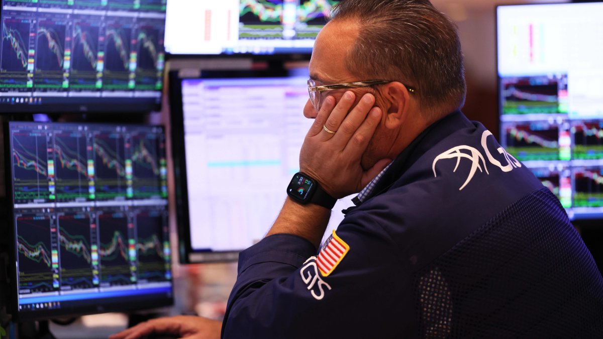 'Everything gets harder from here': Why top investors are down on the market, economy – NBC Connecticut - Vimarsana News