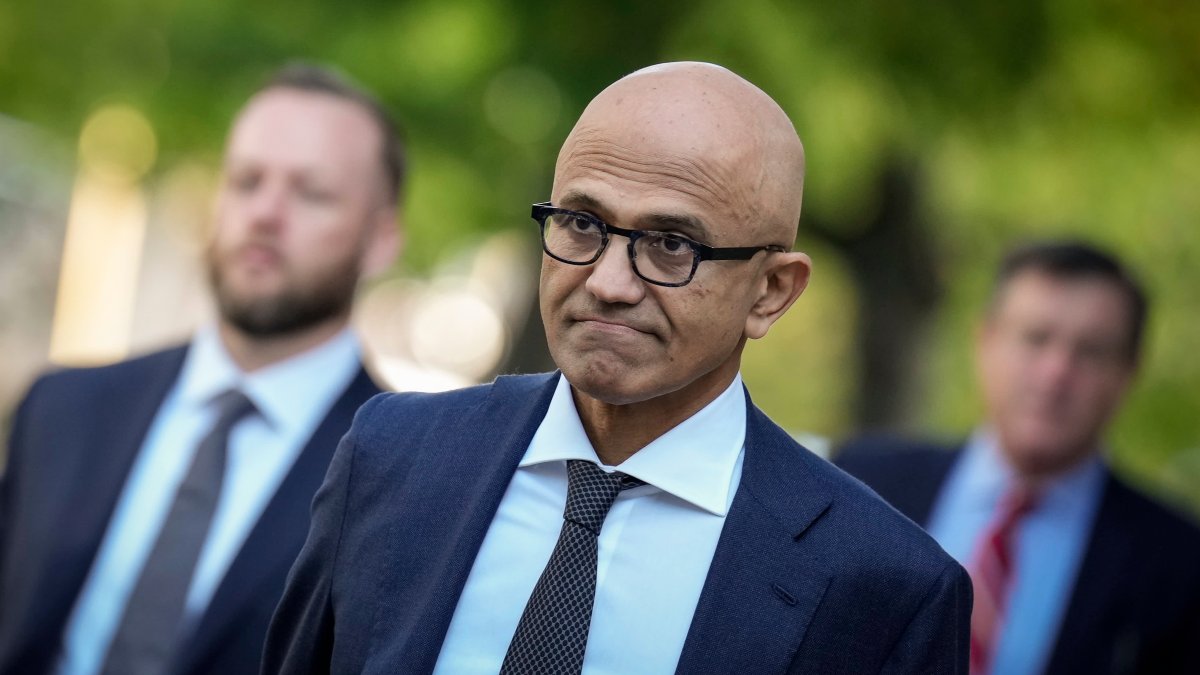 Microsoft-owned LinkedIn lays off nearly 700 employees — read the memo here - Vimarsana News