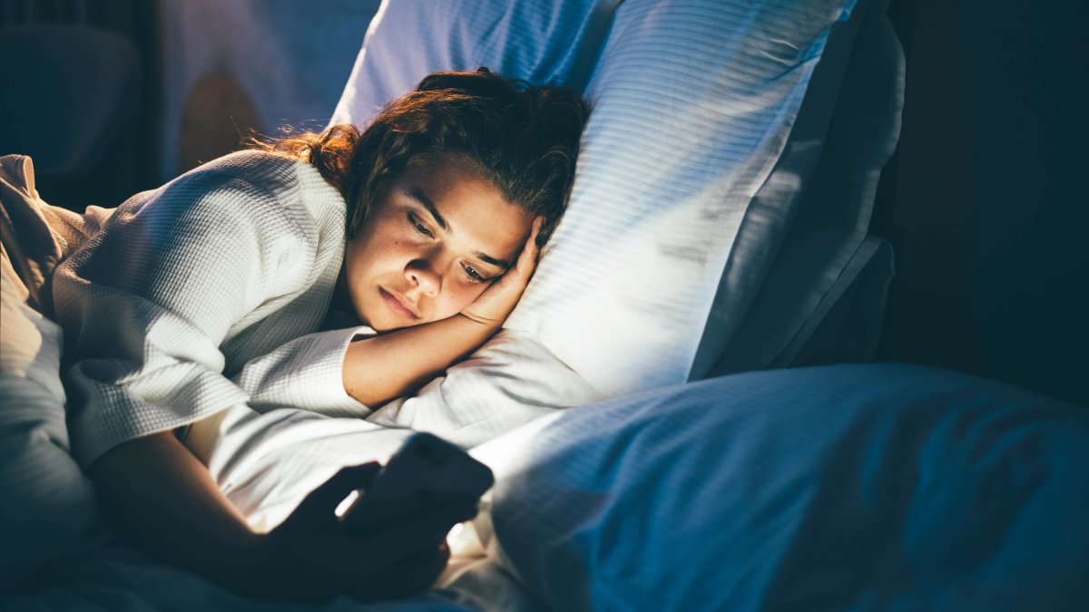 What does watching violence do to your mind? 'Nothing good': 5 tips for maintaining your mental health while following the news – NBC Connecticut - Vimarsana News