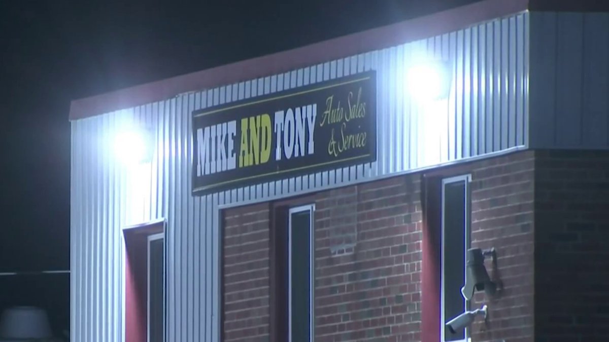 380,000 worth of vehicles stolen from garage at South Windsor car