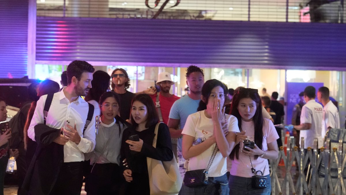 Bangkok shopping mall shooting kills at least 2 – NBC Connecticut - Vimarsana News