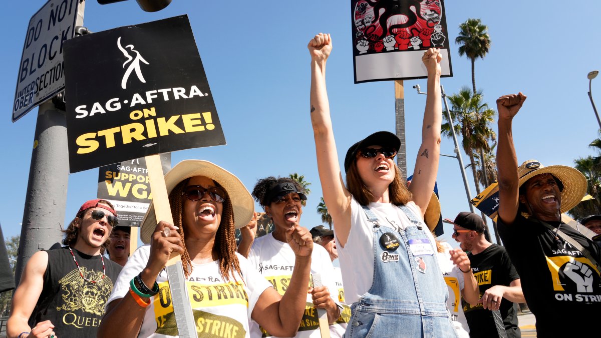 The Hollywood actors strike hits 100 days. – NBC Connecticut - Vimarsana News