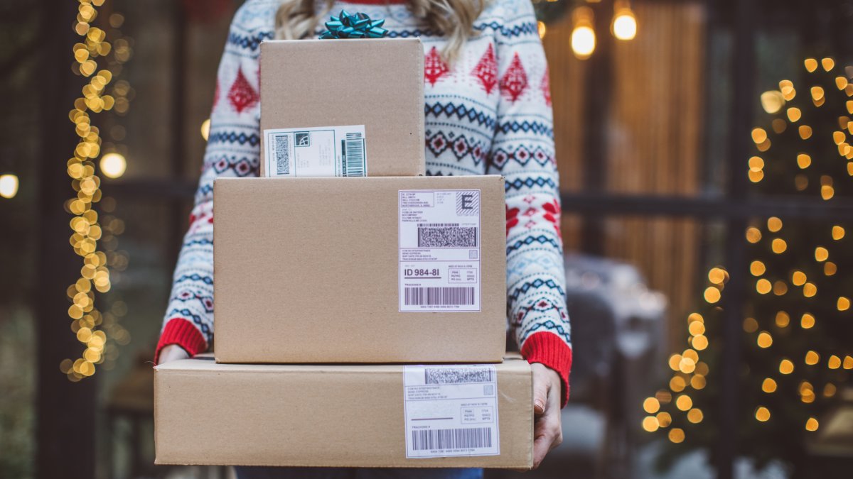 Here are the 2023 holiday shipping deadlines for FedEx, UPS and USPS – NBC Connecticut - Vimarsana News