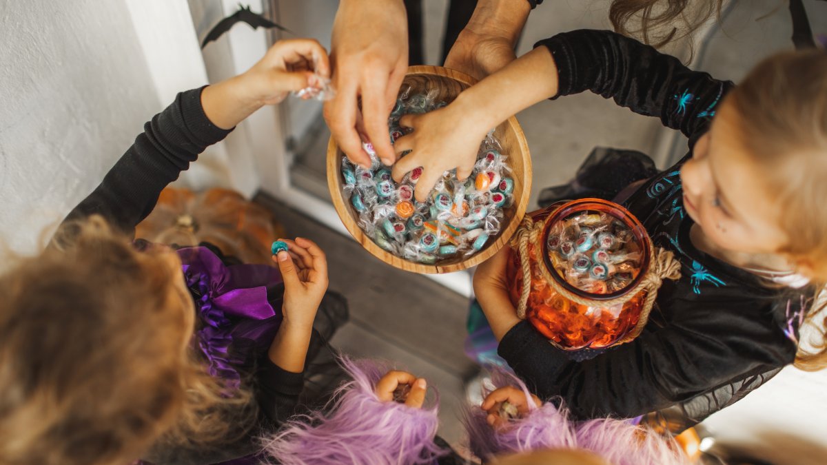 What you can do to stay safe on Halloween - Vimarsana News