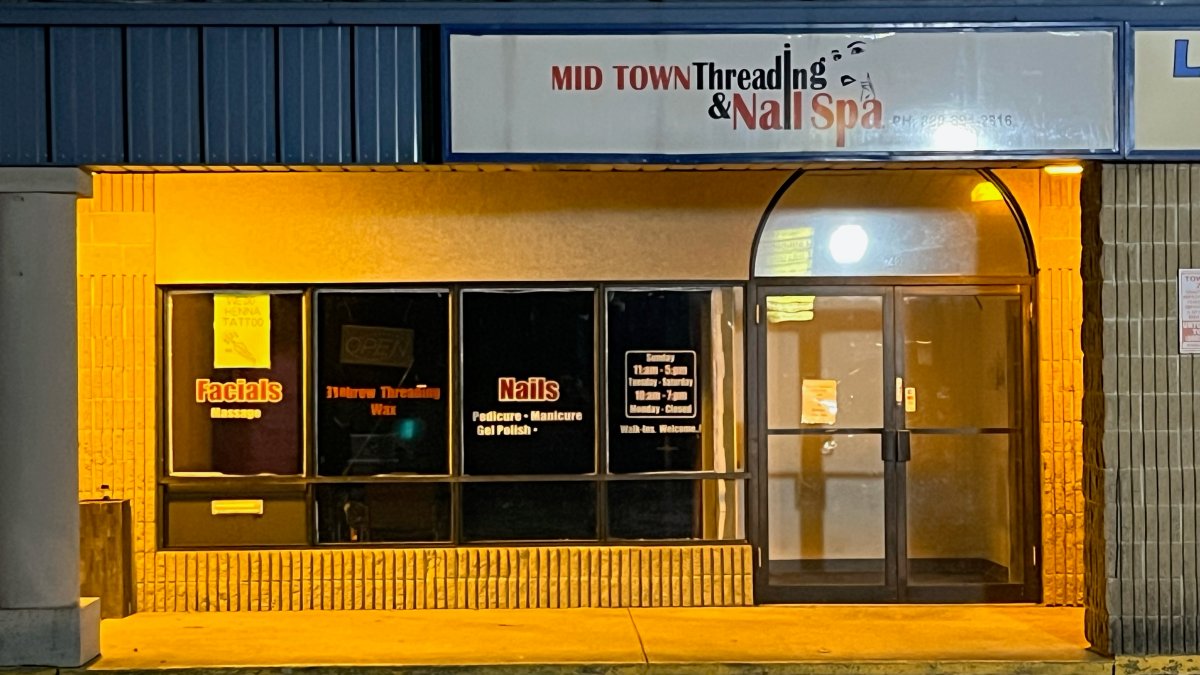 2 injured during armed robbery at Middletown nail salon and spa - Vimarsana News