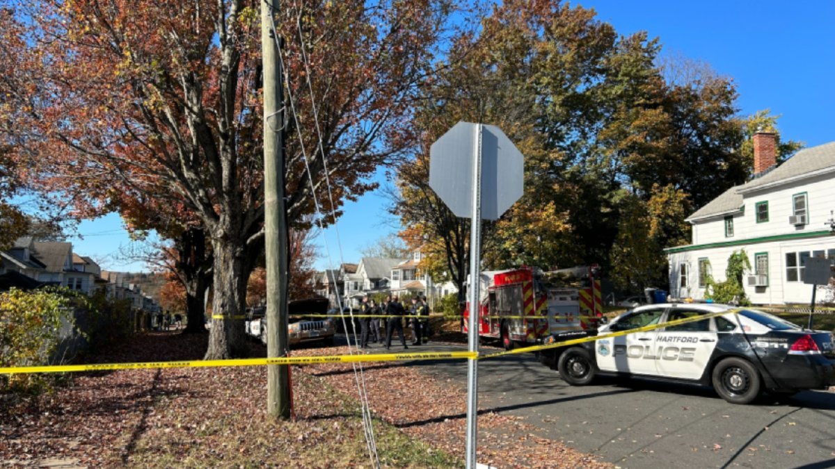 Man stabbed while working on car in Hartford has died – NBC Connecticut