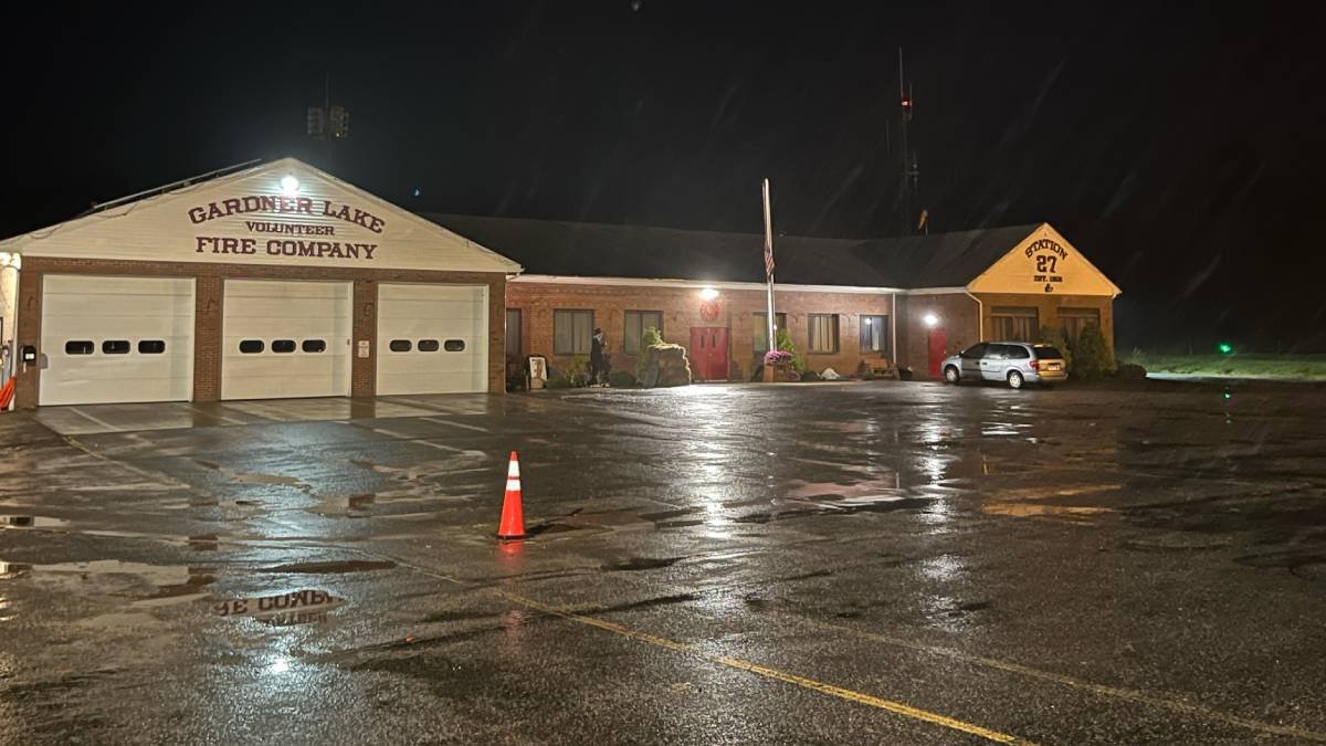 First responder community mourning following death of Salem EMT - Vimarsana News