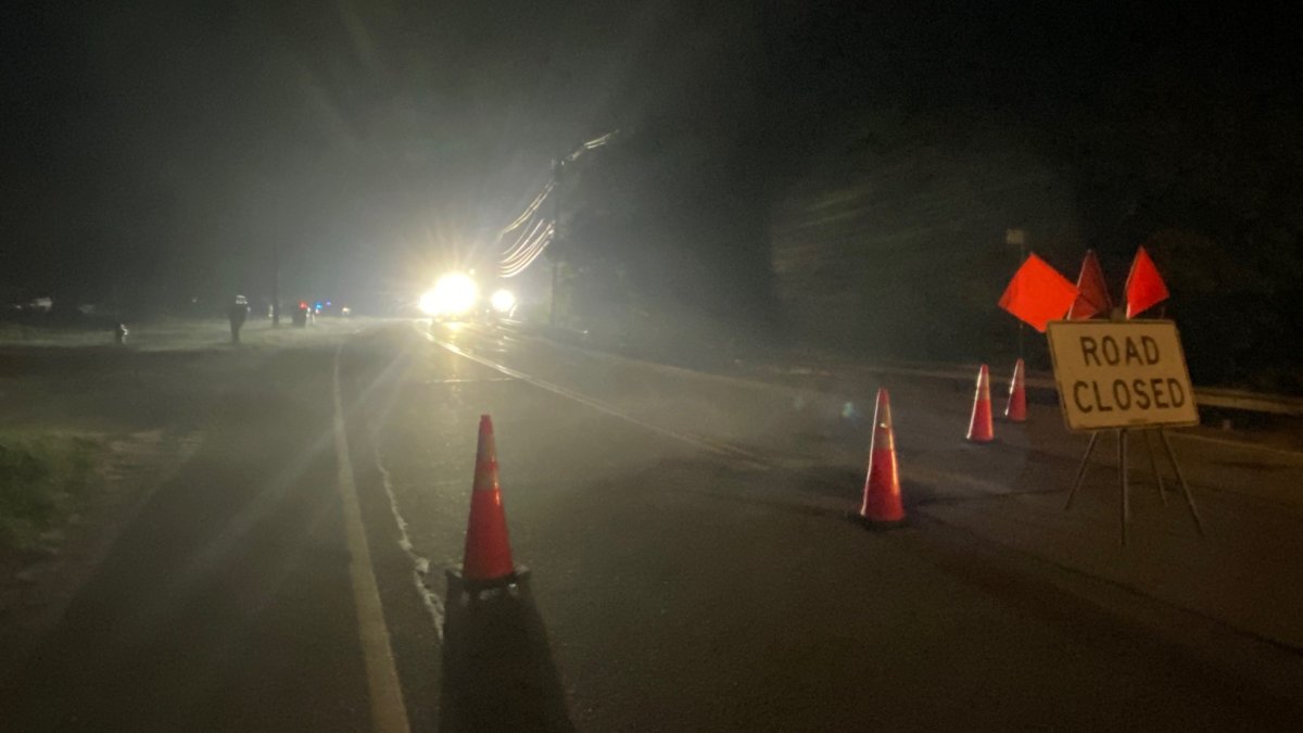 Route 32 is closed in Windham after pedestrian crash - Vimarsana News