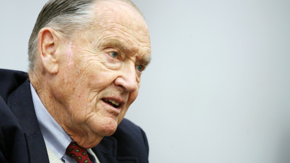 'T-bill and chill': Why Jack Bogle's strategy of 'lazy' investing is making a comeback – NBC Connecticut - Vimarsana News