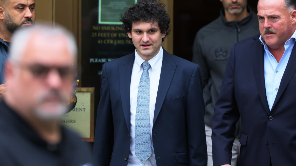 Sam Bankman-Fried built crypto empire on 'pyramid of deceit,' prosecutors say in closing – NBC Connecticut - Vimarsana News