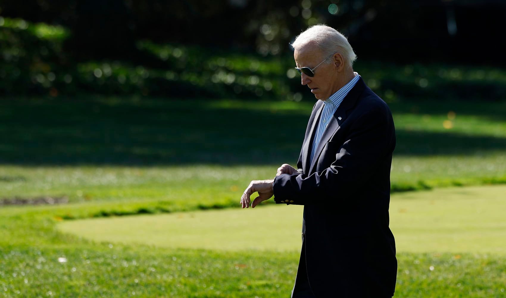 Biden takes the fight to Dean Phillips' backyard, but won't say his name - Vimarsana News
