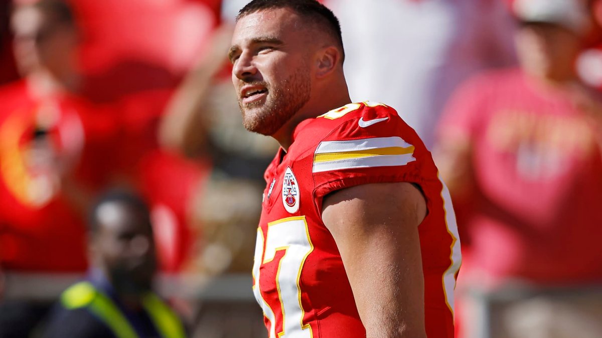 From Travis Kelce to Serena Williams, how 4 top athletes spent their first big paychecks - Vimarsana News