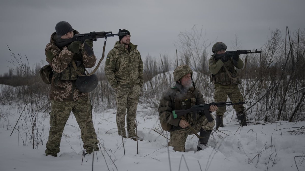 Russia continues to pummel Avdiivka; four killed in southern shelling - Vimarsana News
