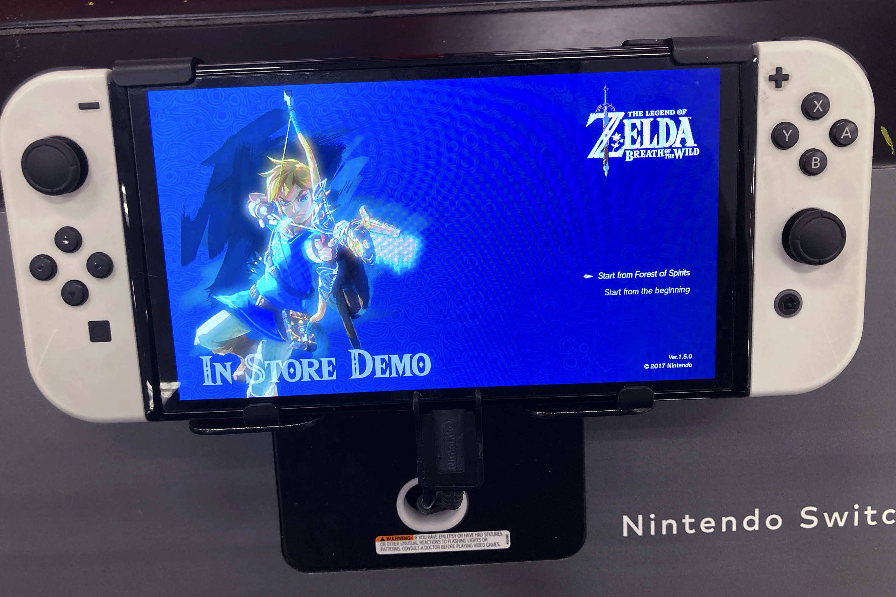 The Legend of Zelda: Breath of the Wild - Nintendo Switch (semi