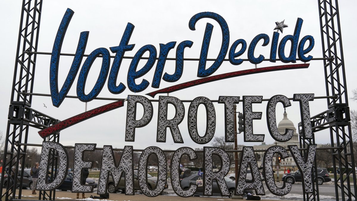 Fears of political violence grow as 2024 campaign looms – NBC Connecticut - Vimarsana News