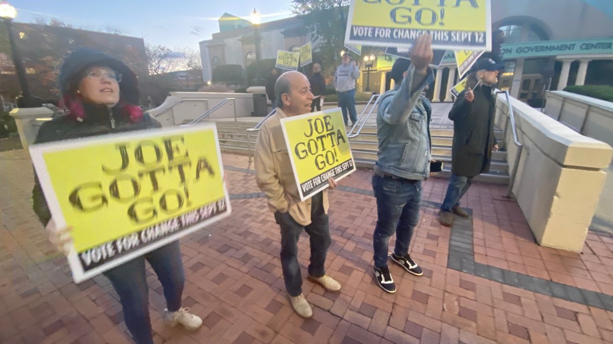 After judge overturns Bridgeport primary, all mayoral candidates push toward Election Day NBC