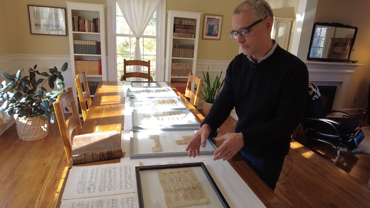 Un collectionneur de Ridgefield découvre une transcription musicale vieille de 800 ans cachée dans un livre – NBC Connecticut