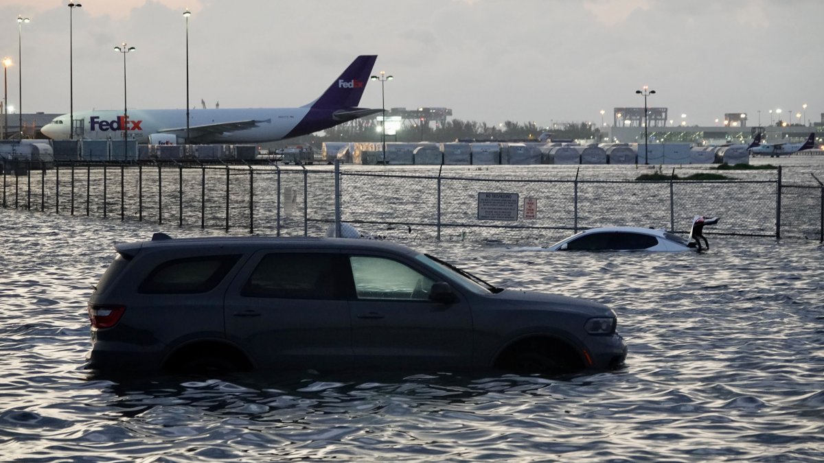 Fort Lauderdale is 2023's wettest city in the US. See how much rain fell – NBC Connecticut - Vimarsana News