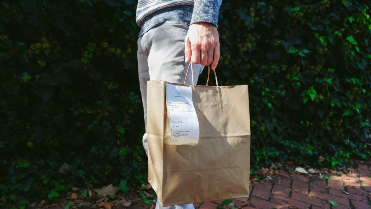 A self-made millionaire shares 3 things he 'refuses' to tip on—'some people may disagree' – NBC Connecticut - Vimarsana News