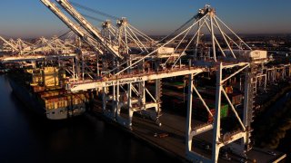 A Neo-Panamax crane in operation at the Port of Baltimore’s Seagirt Marine Terminal in 2023. The cranes are owned and operated by Ports America Chesapeake, a public-private partnership between Ports America and the Maryland Port Administration.