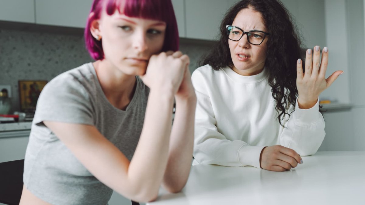 Avoid these 4 phrases that can escalate an argument—here's what to say instead - Vimarsana News