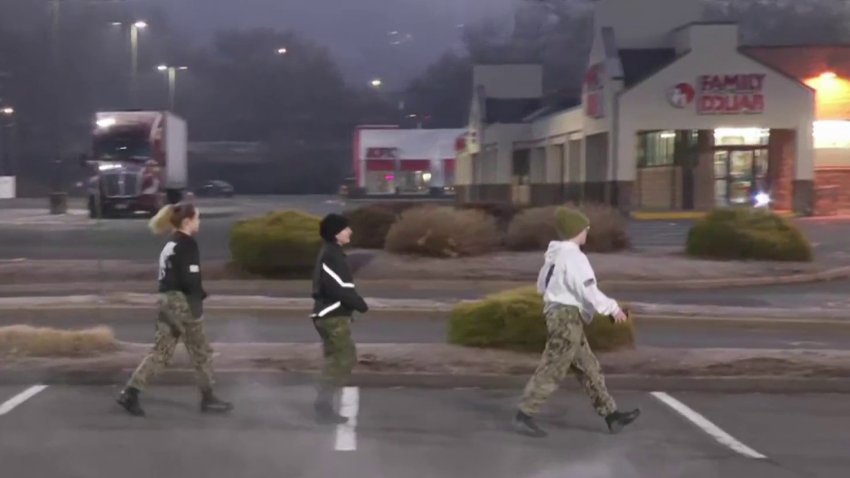 Runners bring game ball for Army-Navy game through CT