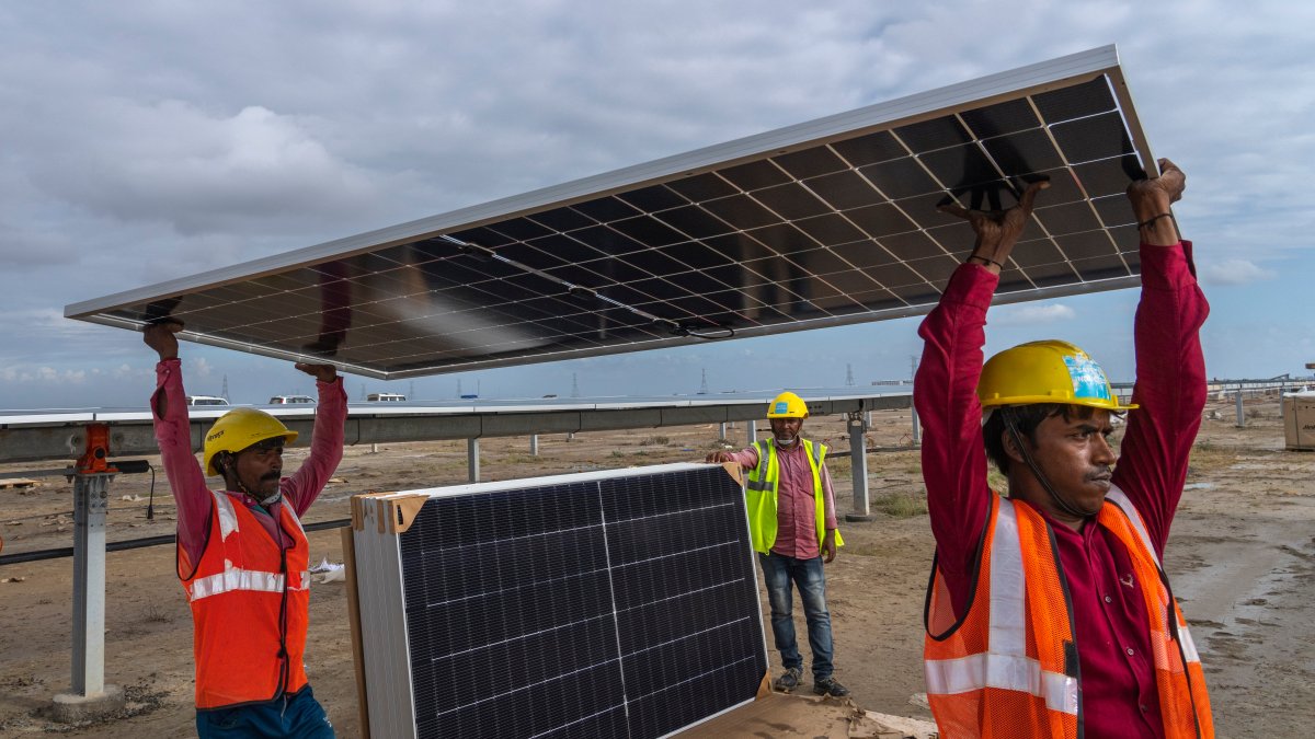 India builds its largest renewable energy project – NBC Connecticut - Vimarsana News