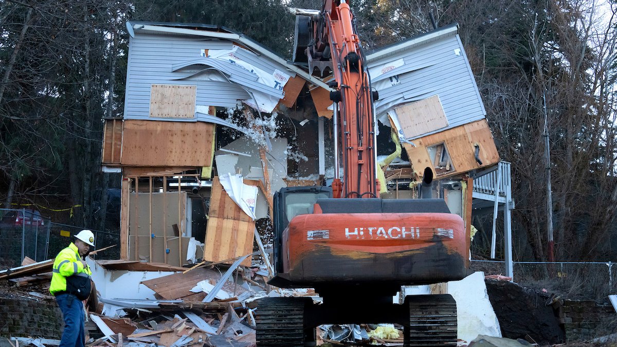 University of Idaho murders: House where 4 students were killed demolished – NBC Connecticut - Vimarsana News