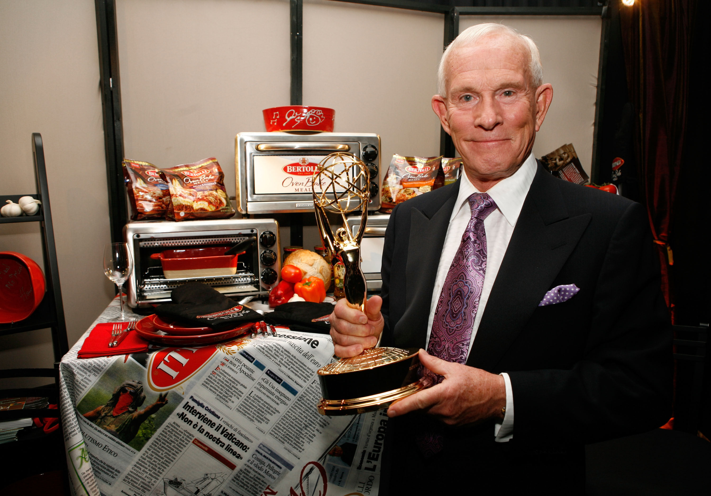 Tom Smothers, comic half of the Smothers Brothers, dies at 86 – NBC Connecticut - Vimarsana News