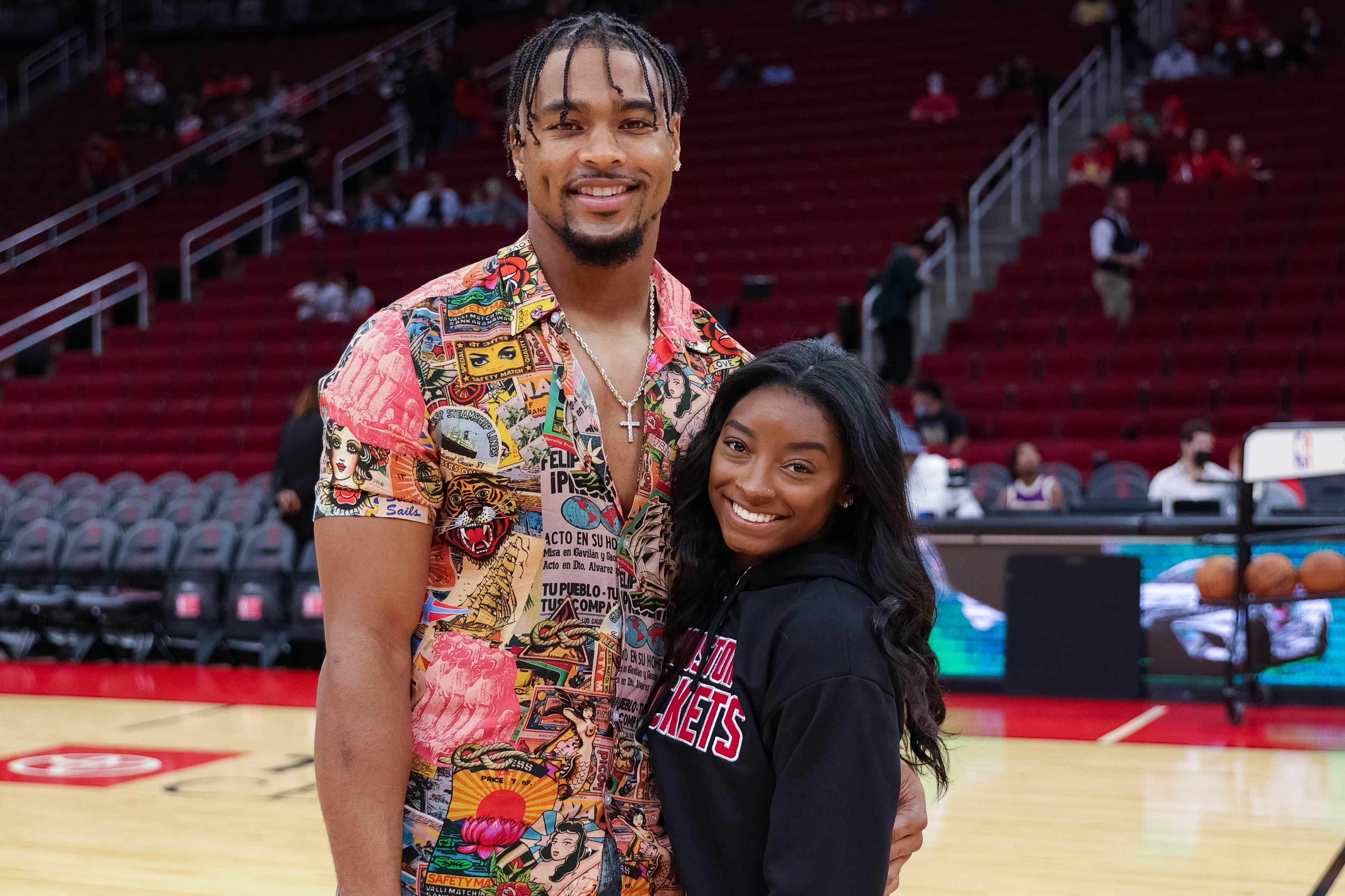 Simone Biles speaks out amid criticism over Jonathan Owens' comments – NBC Connecticut - Vimarsana News