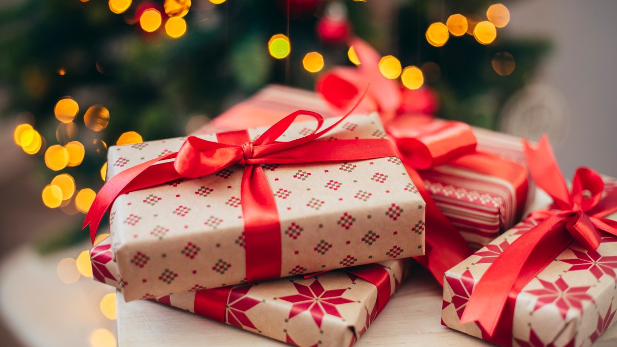 A Teacher Shared Her Students Simple Christmas Wishes Strangers Sent a-teacher-shared-her-students-simple-christmas-wishes-strangers-sent