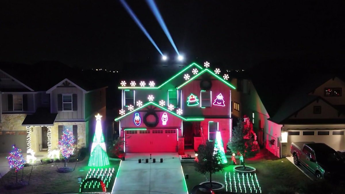 Family's Christmas light show mistaken for aliens – NBC Connecticut - Vimarsana News