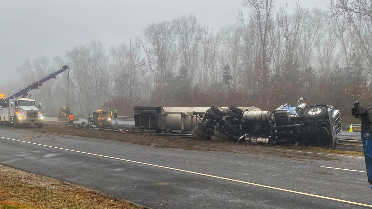 I395 on Plainfield/Griswold line reopens after tractortrailer