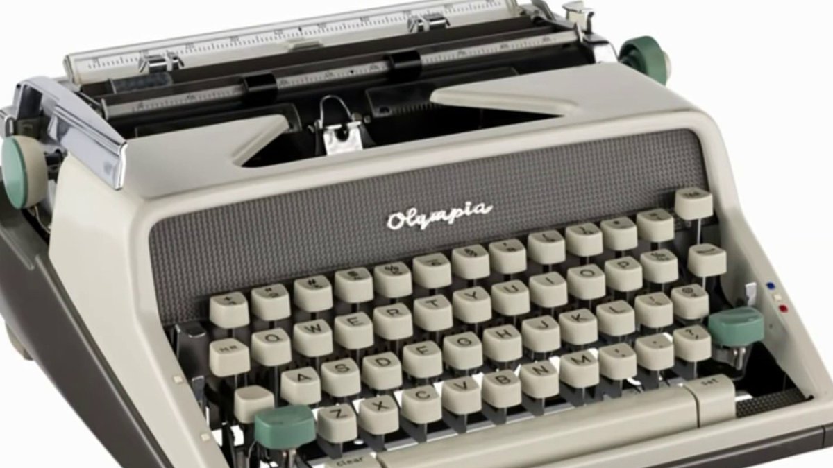 LA man to auction off unique collection of over 30 typewriters – NBC Connecticut - Vimarsana News