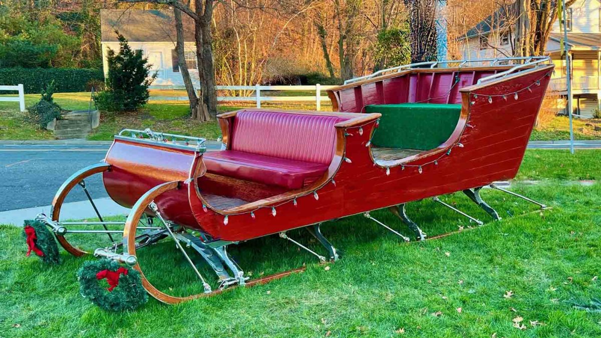 Sleigh from 'Elf' movie on display for photo ops in New York – NBC Connecticut - Vimarsana News
