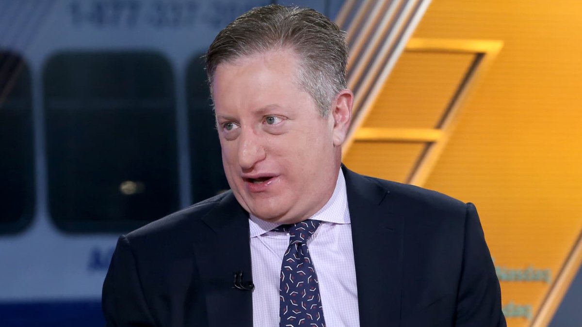 'Big Short' investor Steve Eisman worries 'everybody is coming into the year feeling too good,' sees room for disappointment – NBC Connecticut - Vimarsana News