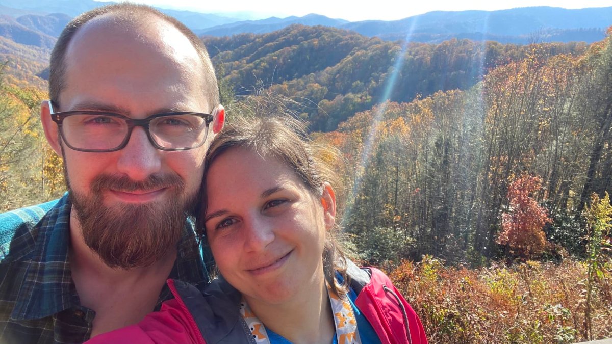 36-year-old quit her job to write novels—how she and her husband are making it work on one salary - Vimarsana News