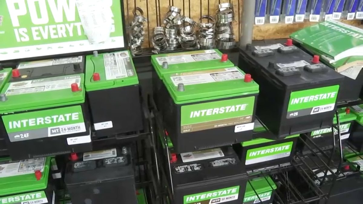 Automotive experts urge drivers to prep cars for bittercold