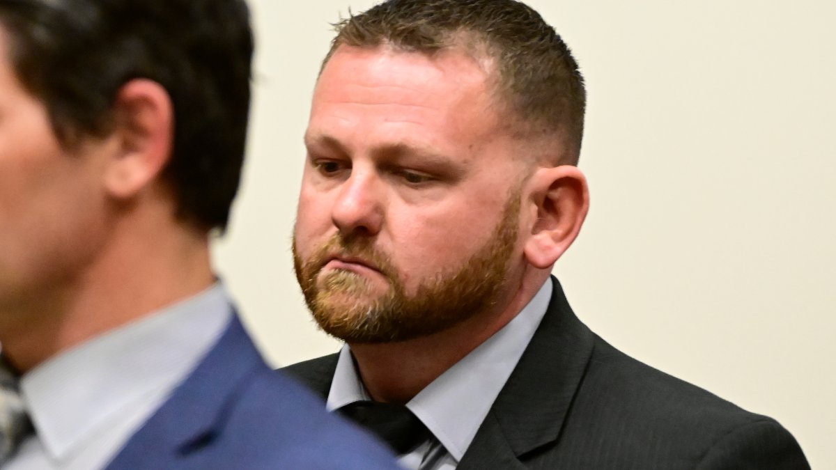 Ex-Aurora cop convicted in Elijah McClain death gets 14 months in jail – NBC Connecticut - Vimarsana News