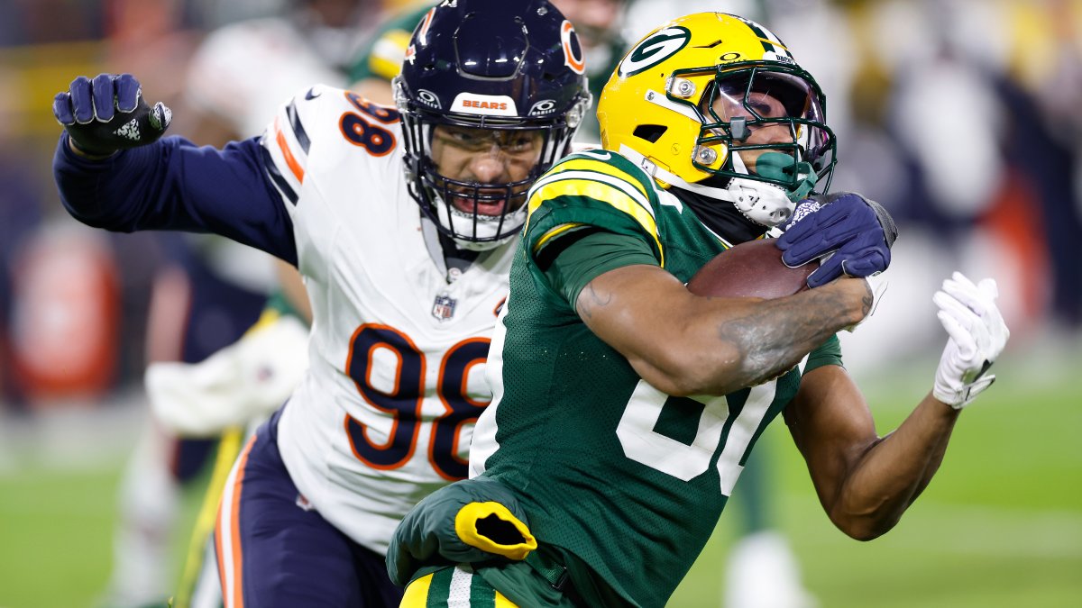 Bears’ Montez Sweat first to lead two teams in sacks NBC Connecticut