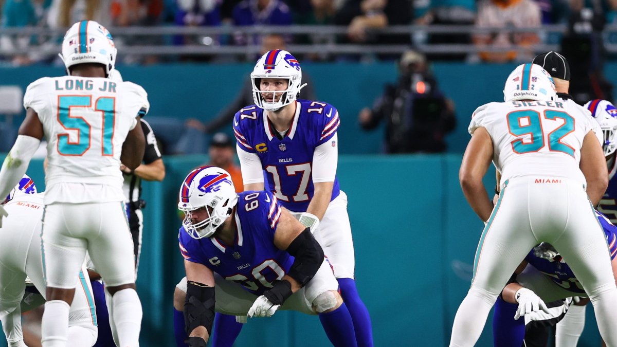 3 Takeaways From Bills 21 14 Win Vs Dolphins In AFC East Decider 3-takeaways-from-bills-21-14-win-vs-dolphins-in-afc-east-decider