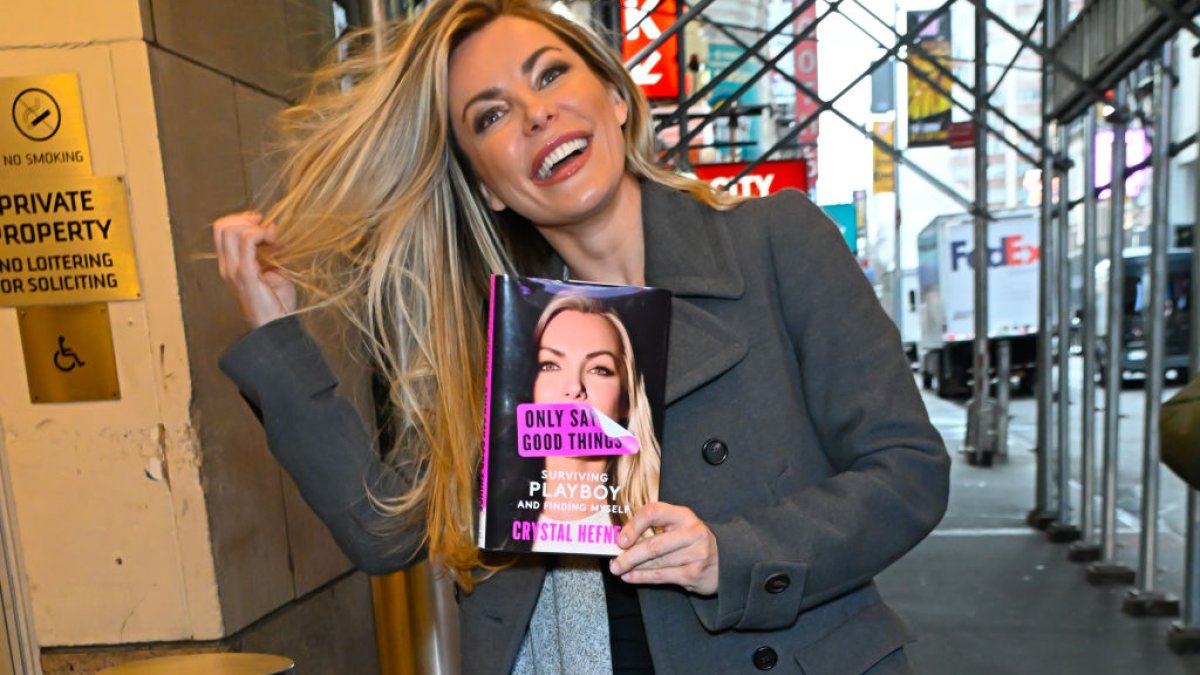 Crystal Hefner details 'traumatic' marriage to Hugh Hefner in new book – NBC Connecticut - Vimarsana News