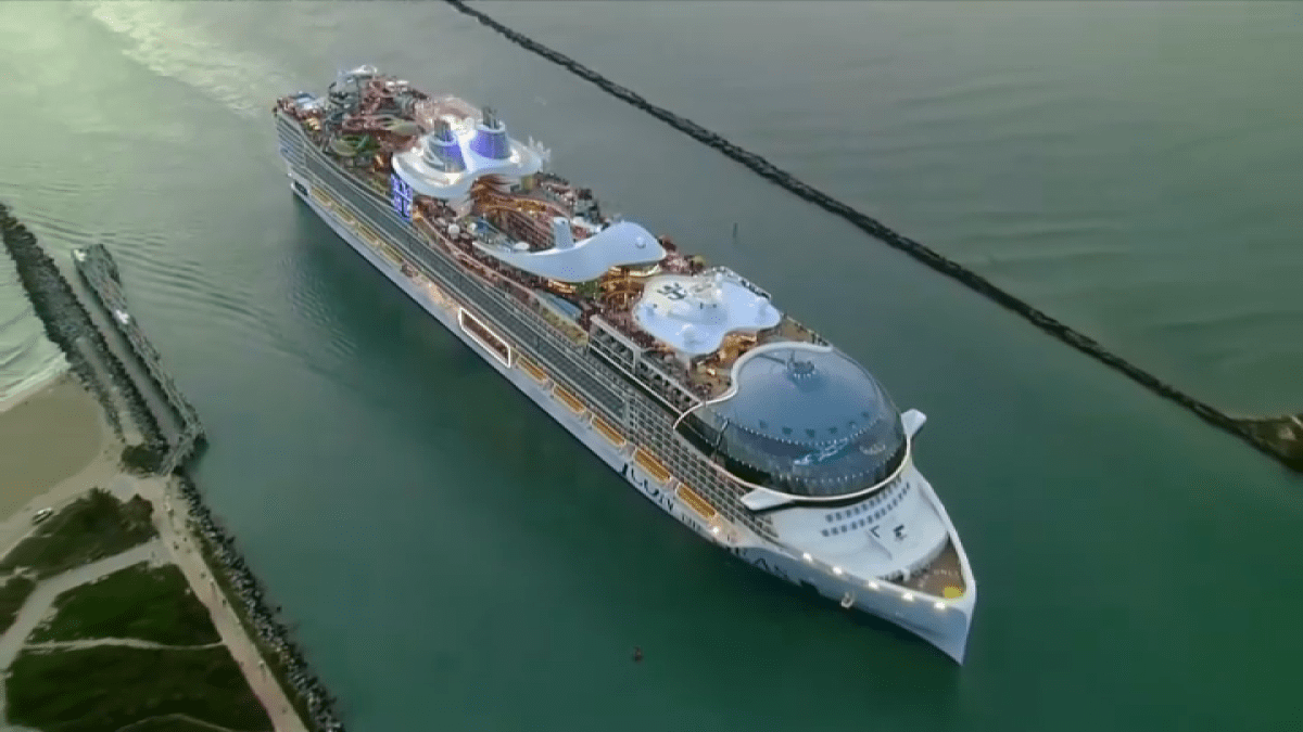 Icon of the Seas arrival: World’s largest cruise ship arrives in Miami ...