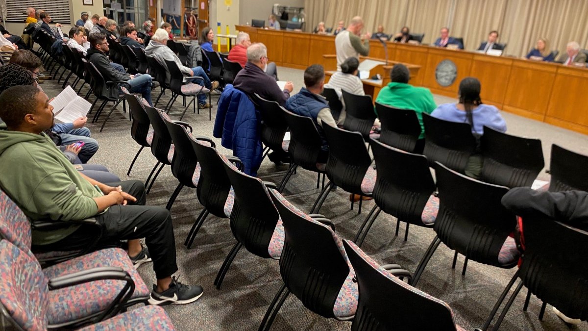 Residents continue to voice concerns about Middletown trash collection