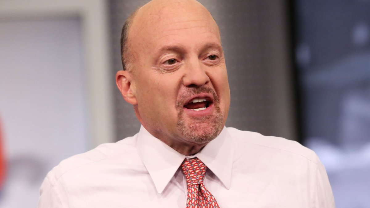 Cramer's week ahead: Earnings from Salesforce, Snowflake, Domino's - Vimarsana News